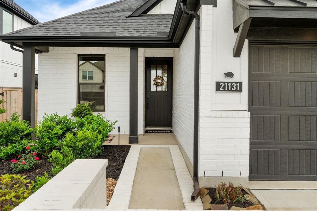 21131 Austin Chalk Drive, Cypress, Texas image 3
