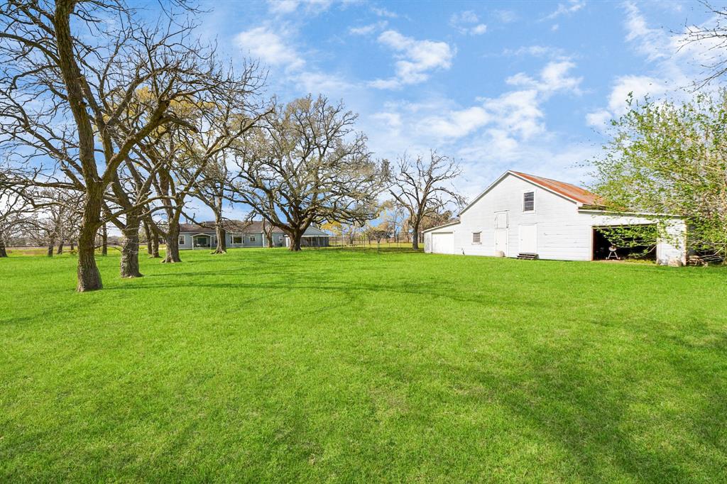 7018 Railroad Street, Wallis, Texas image 43