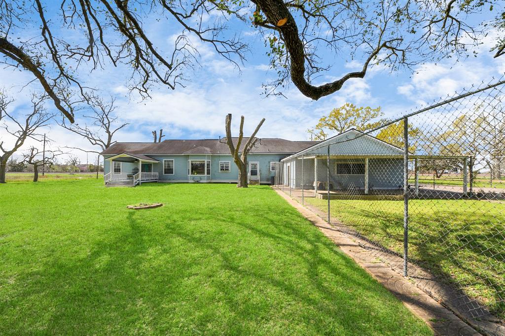 7018 Railroad Street, Wallis, Texas image 44