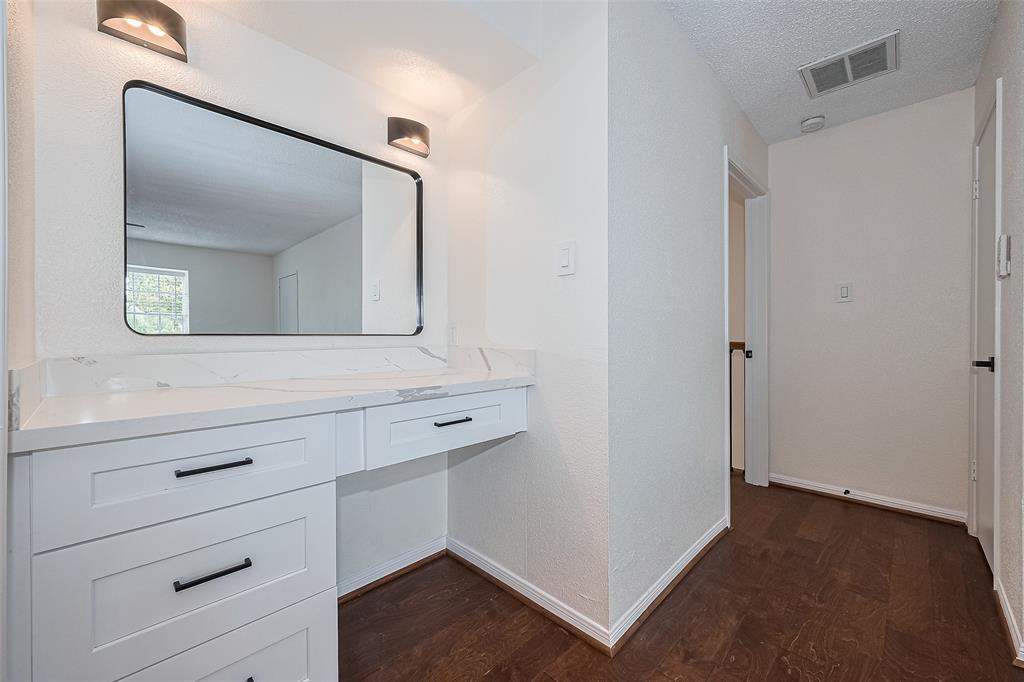 1375 Country Place Dr Drive, Houston, Texas image 40