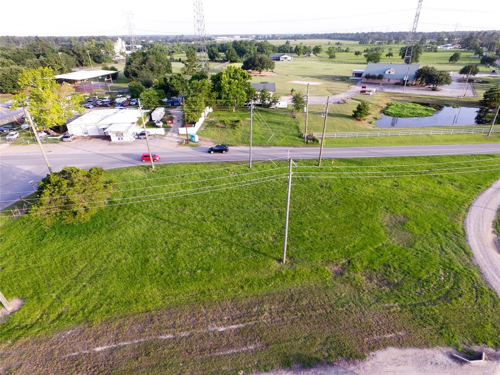 1718 E Hufsmith Road, Tomball, Texas image 9