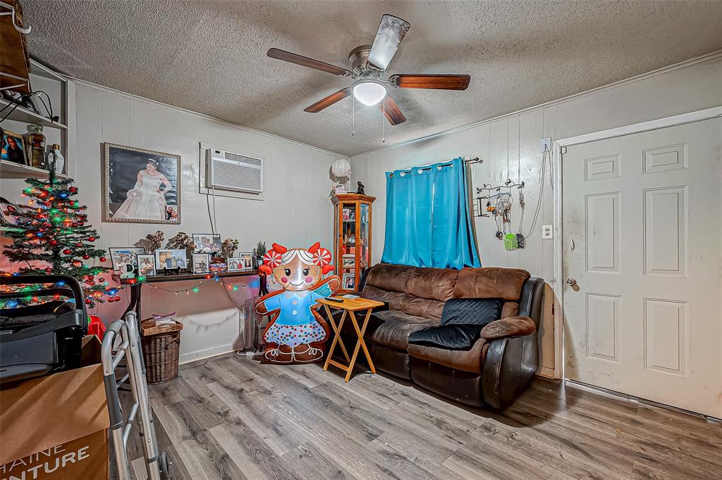 8617 Autumn Lane, Houston, Texas image 5