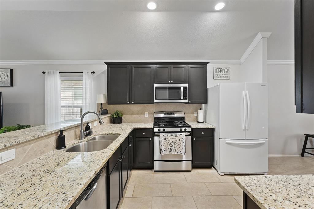 12915 Taper Reach Drive, Tomball, Texas image 10