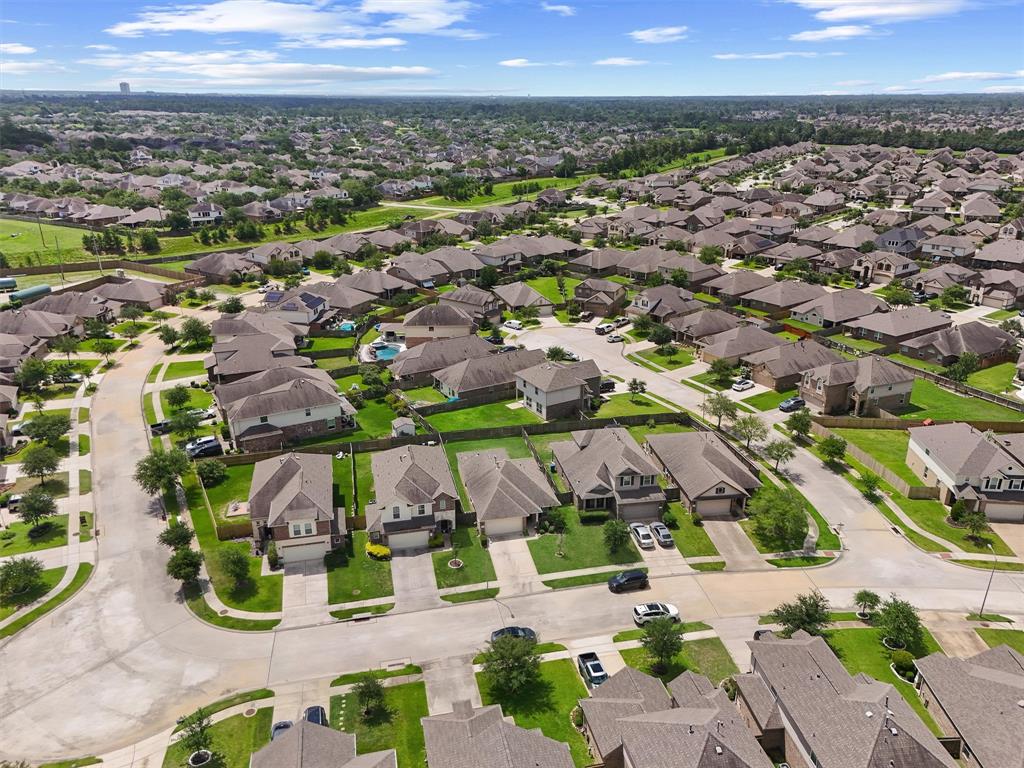 12915 Taper Reach Drive, Tomball, Texas image 30