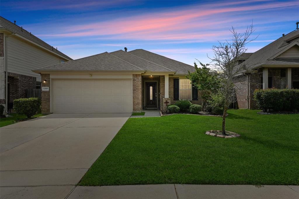 12915 Taper Reach Drive, Tomball, Texas image 1