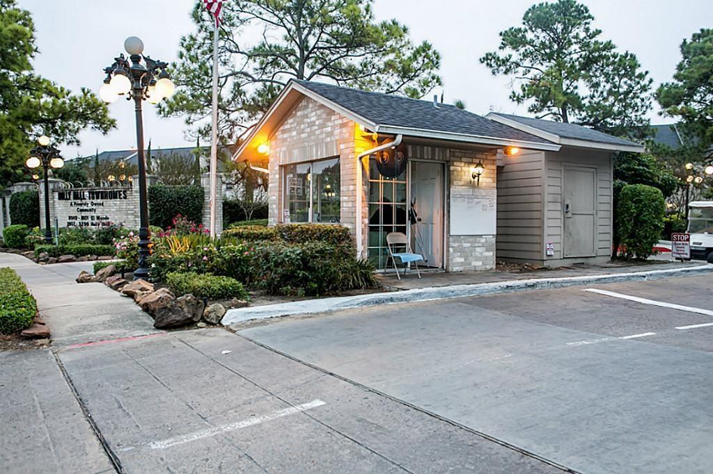 2902 Holly Hall Street, Houston, Texas image 25