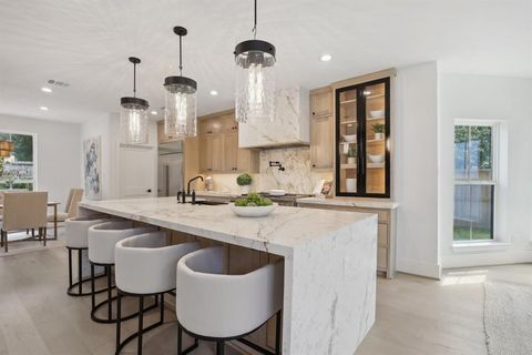 629 1/2 Rancho Bauer Drive Houston TX 77079