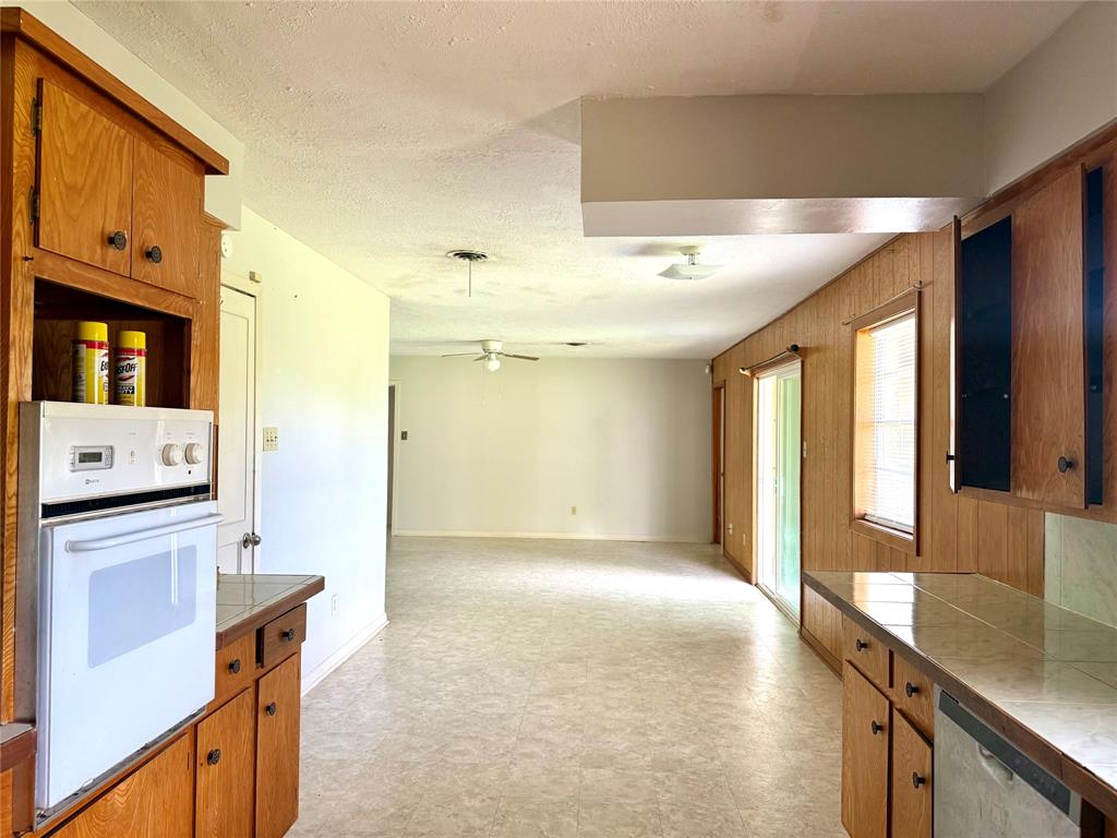 1516 Narcille Street, Baytown, Texas image 11