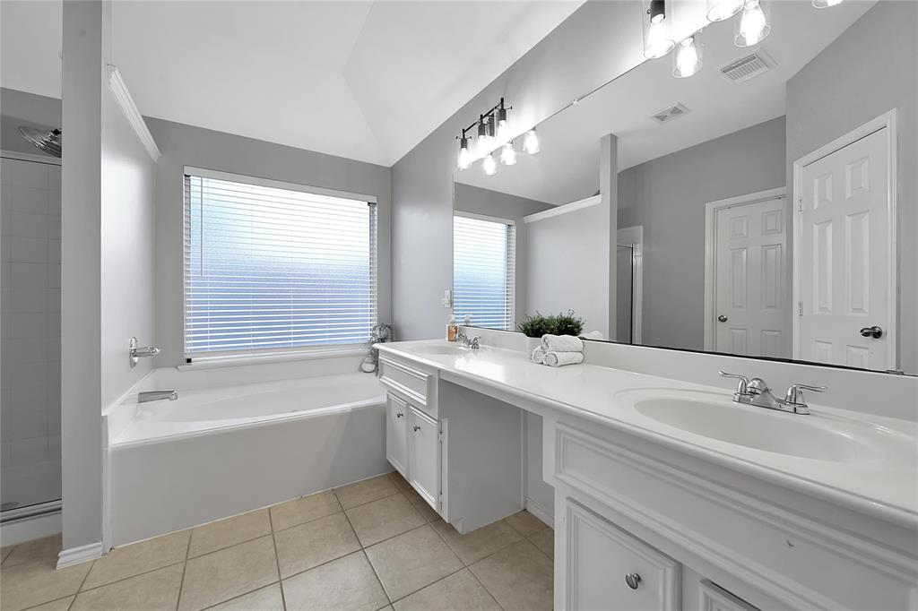15310 Ochre Leaf Trail, Cypress, Texas image 22
