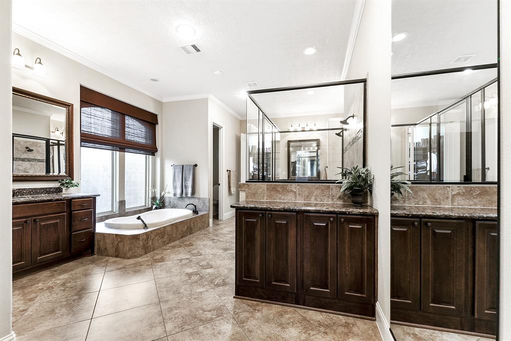 5702 Mustang Ridge Lane, Fulshear, Texas image 26