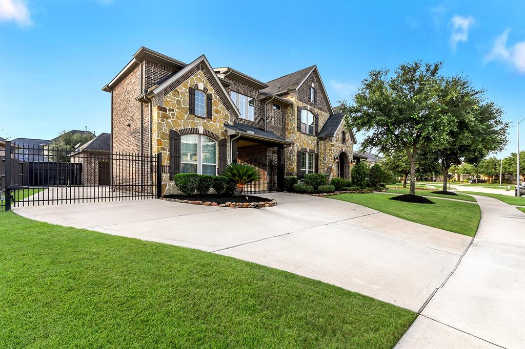 5702 Mustang Ridge Lane, Fulshear, Texas image 7