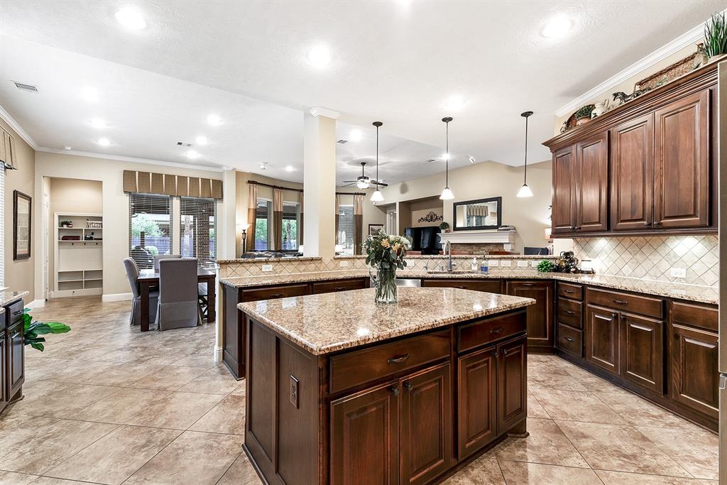 5702 Mustang Ridge Lane