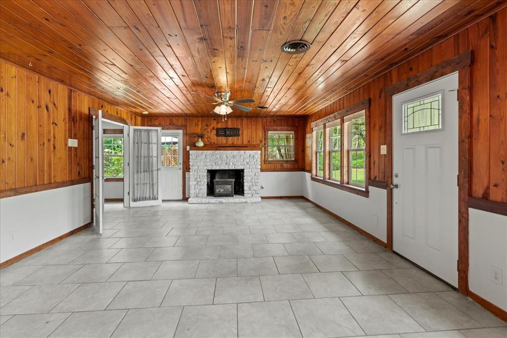 219 Woodcreek Drive