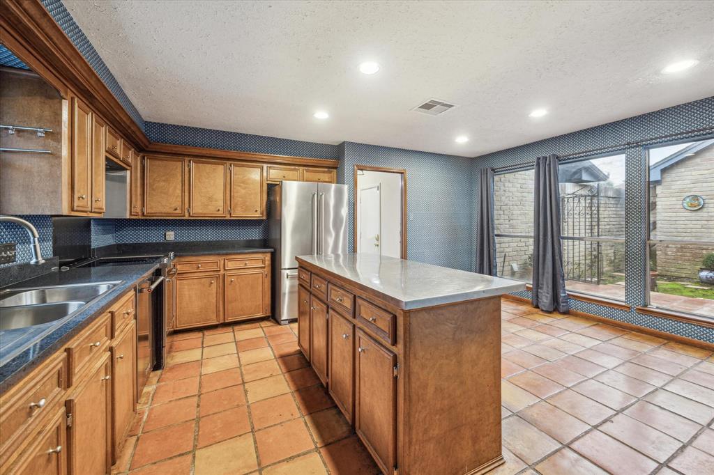 1102 Copper Creek Drive, Katy, Texas image 13
