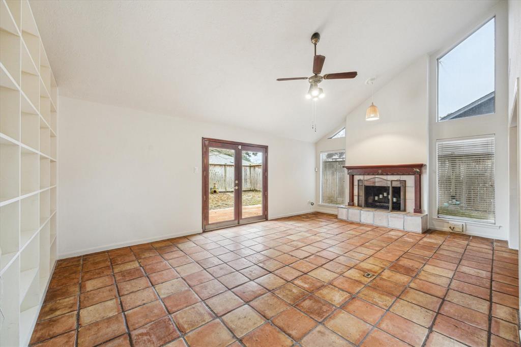 1102 Copper Creek Drive, Katy, Texas image 8