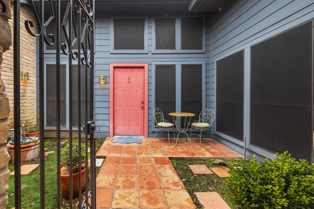 1102 Copper Creek Drive, Katy, Texas image 1