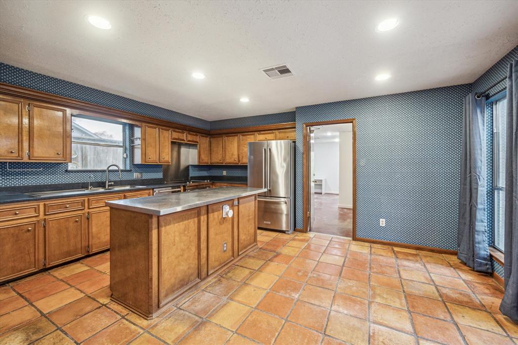 1102 Copper Creek Drive, Katy, Texas image 14