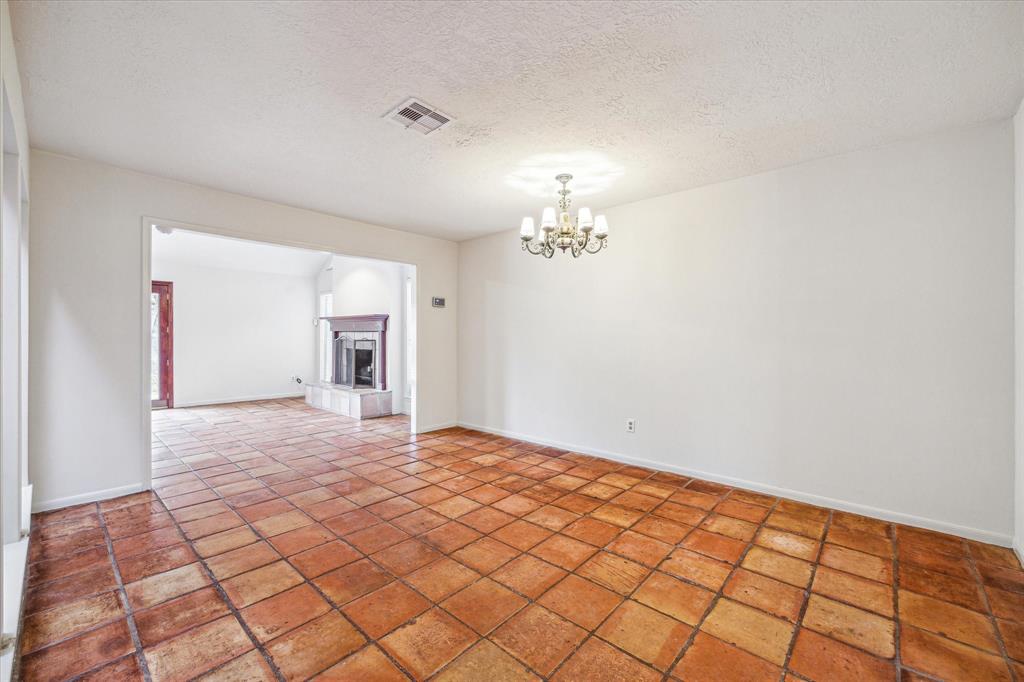 1102 Copper Creek Drive, Katy, Texas image 10