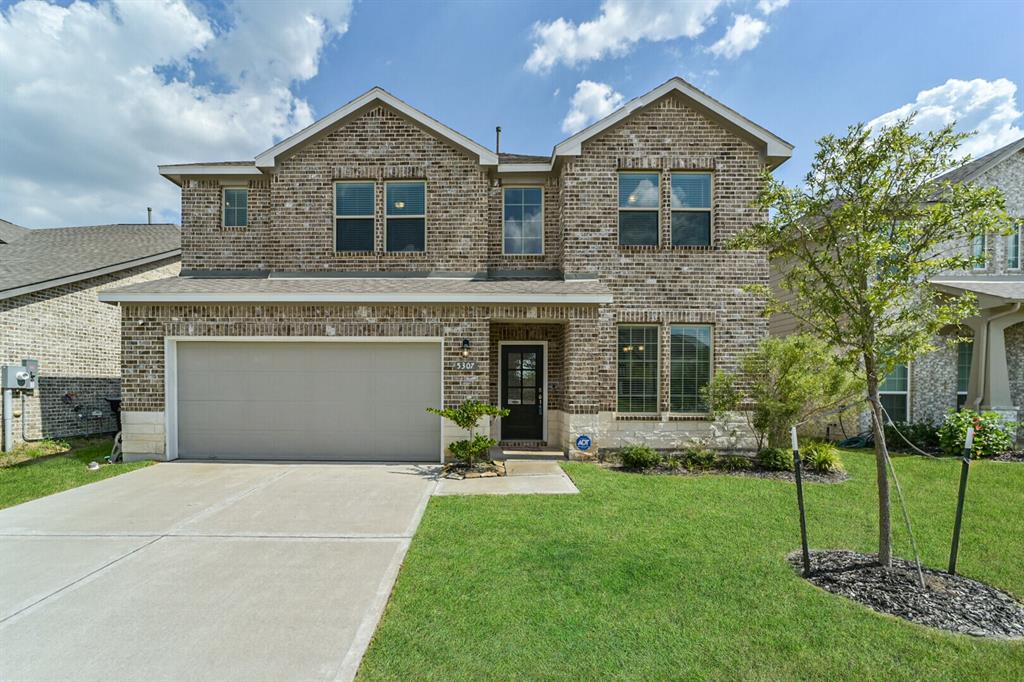 5307 Latigo Court, Alvin, Texas image 1