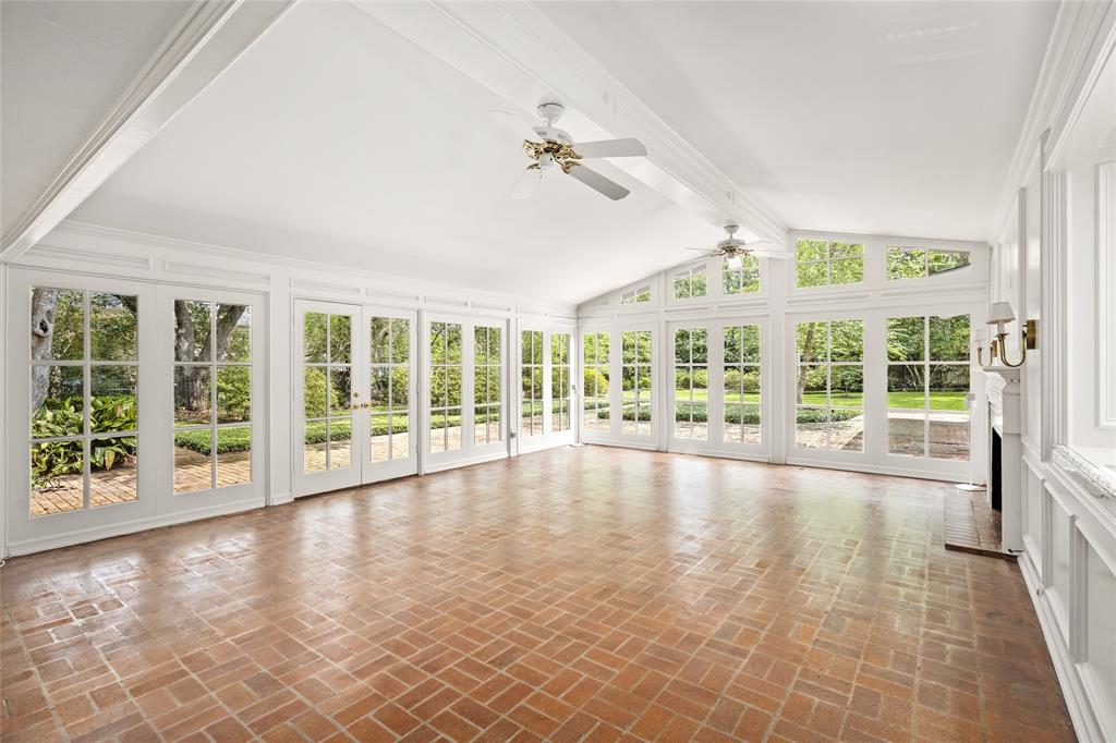 626 Rocky River Rd, Houston, Texas image 8