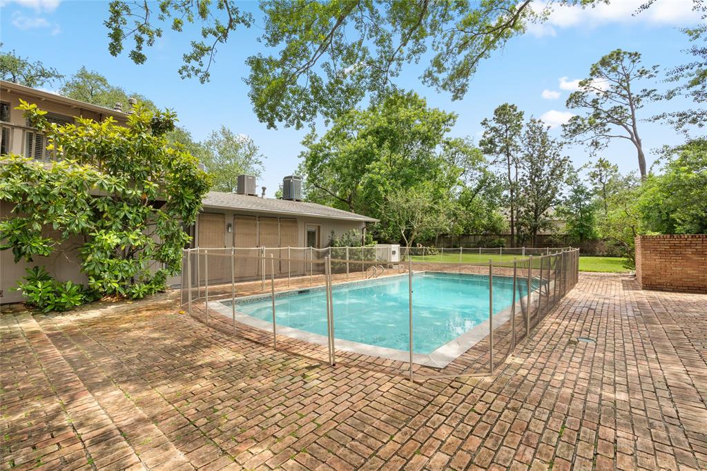 626 Rocky River Rd, Houston, Texas image 13