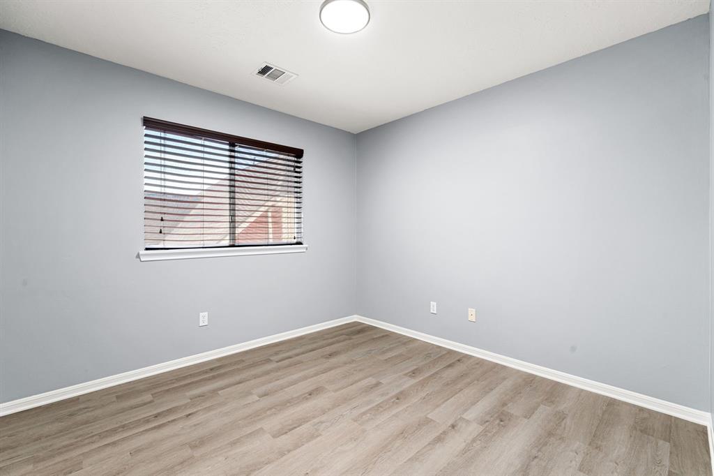 102 Lindencrest Court, Sugar Land, Texas image 25
