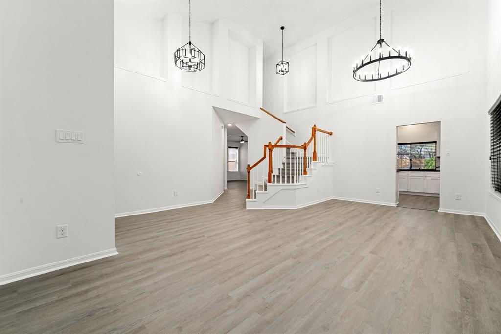 102 Lindencrest Court