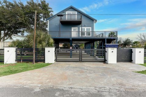 A home in San Leon