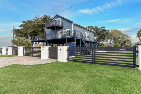 A home in San Leon