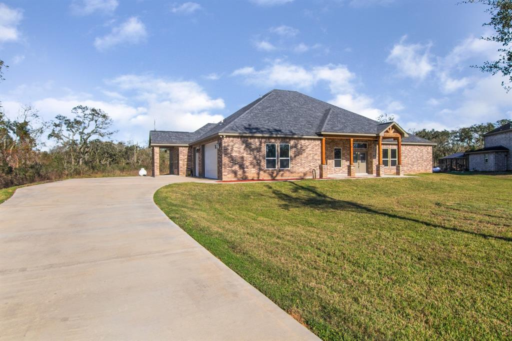 31903 Redfish Trail, Richwood, Texas image 1