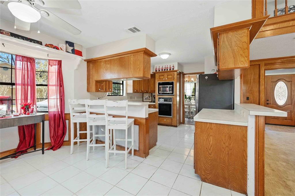 1823 White Feather Trail, Crosby, Texas image 8