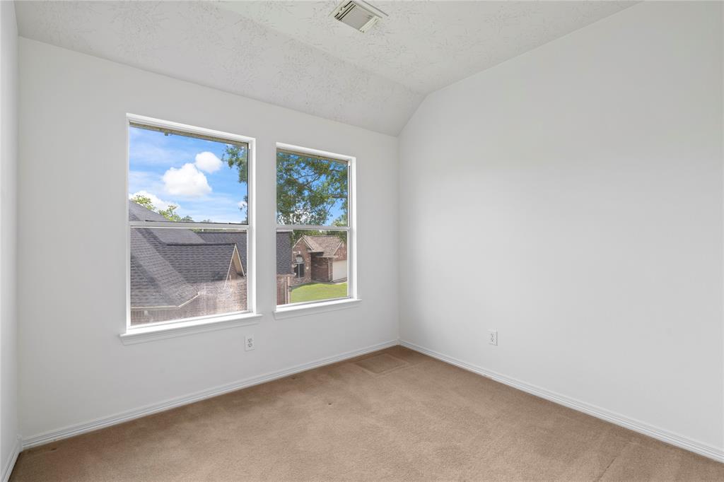 8119 Pinewood Crest Lane, Humble, Texas image 20
