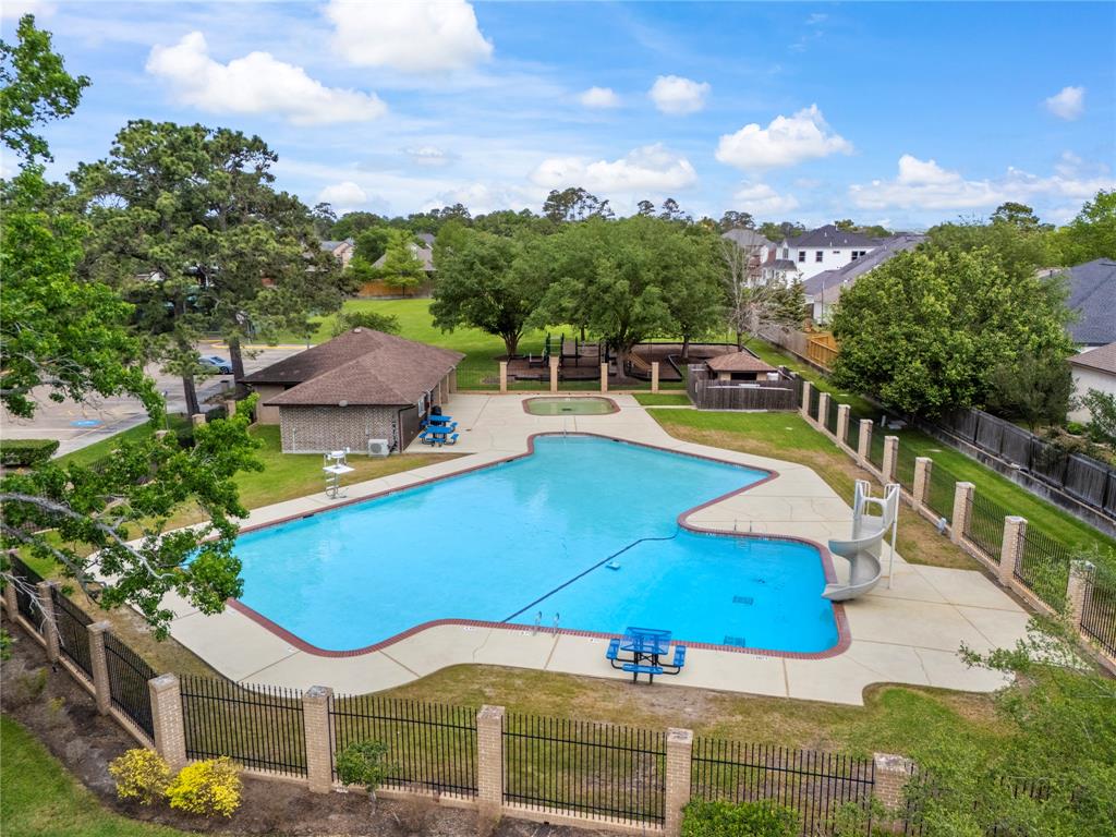 8119 Pinewood Crest Lane, Humble, Texas image 27