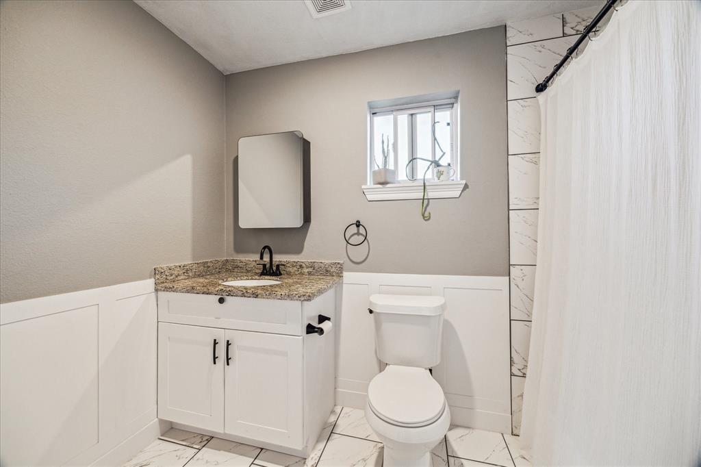 1101 E 38th Street, Houston, Texas image 11