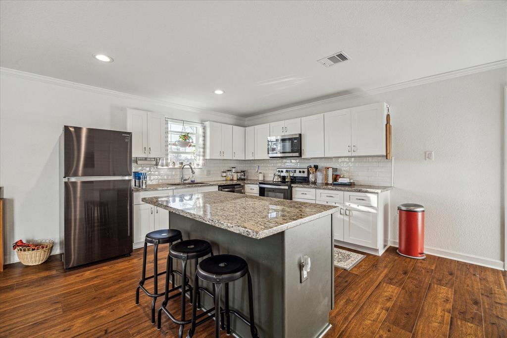 1101 E 38th Street, Houston, Texas image 4