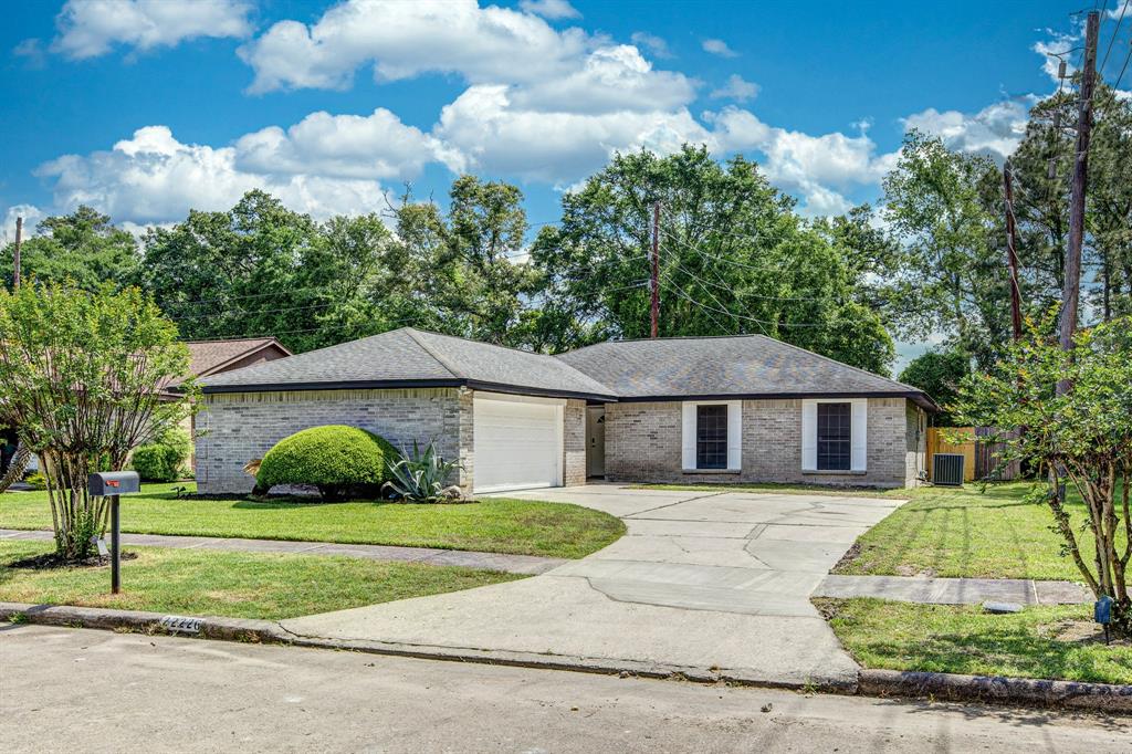 22226 Waynegate Drive, Spring, Texas image 1
