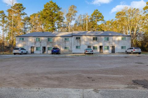 Photo of 2001 N Fm 356, Onalaska, TX 77360 (MLS # 58010469)