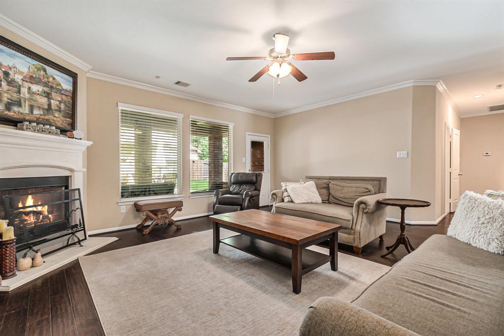 107 Grazing Field Drive, Conroe, Texas image 8