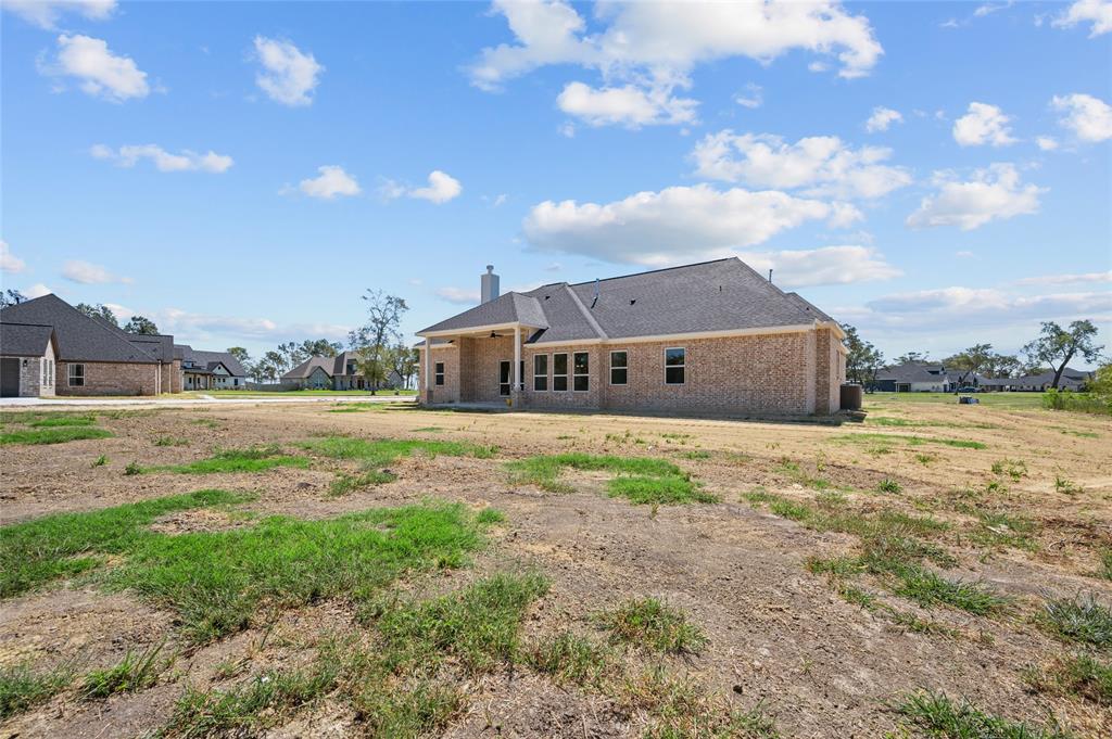 5811 Camp Creek Drive, Baytown, Texas image 4