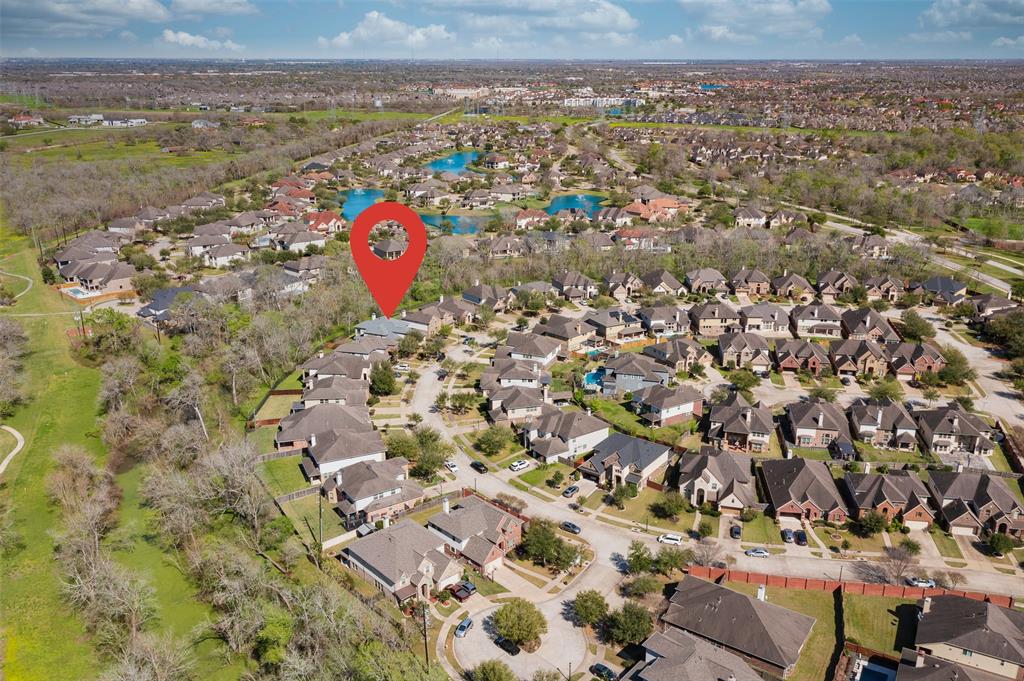 5926 Crawford Hill Lane, Sugar Land, Texas image 3
