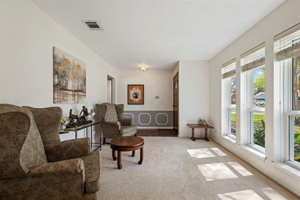 9614 Derrik Drive, Houston, Texas image 3