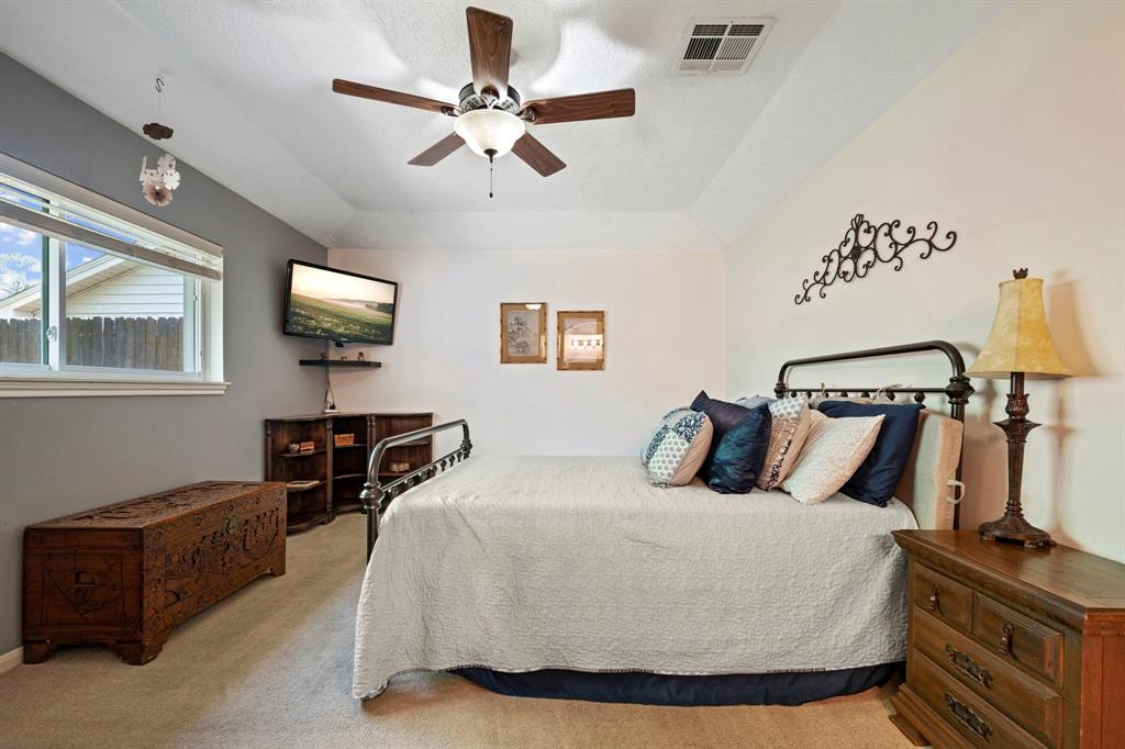 9614 Derrik Drive, Houston, Texas image 11