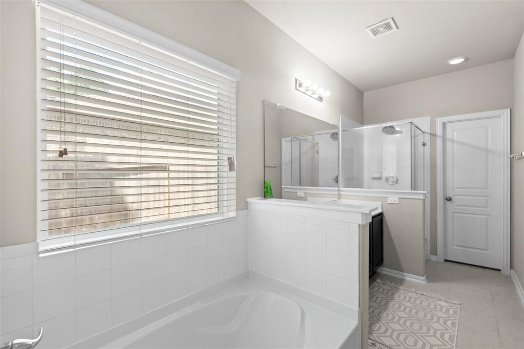 18690 Legend Oaks Drive, Magnolia, Texas image 19