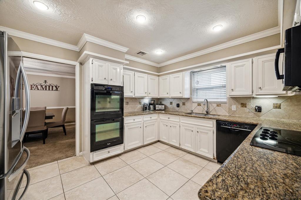 11730 Cypresswood Drive, Houston, Texas image 11