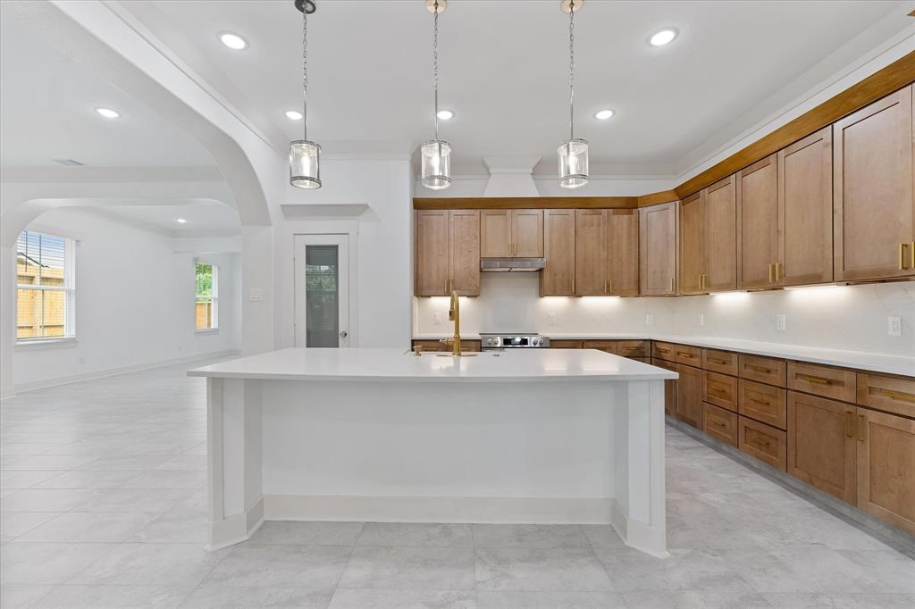 1521 Glen Oak Drive