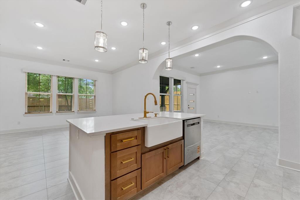 1521 Glen Oak Drive