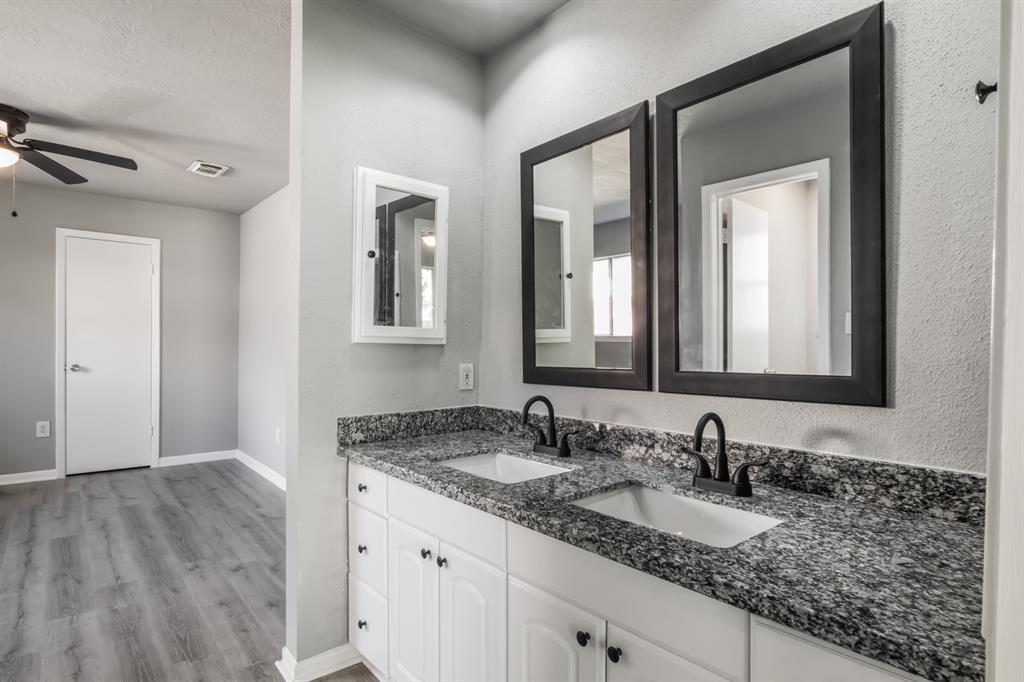 501 Point Clear Drive, Friendswood, Texas image 16