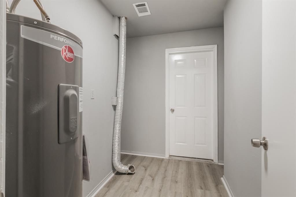 501 Point Clear Drive, Friendswood, Texas image 20
