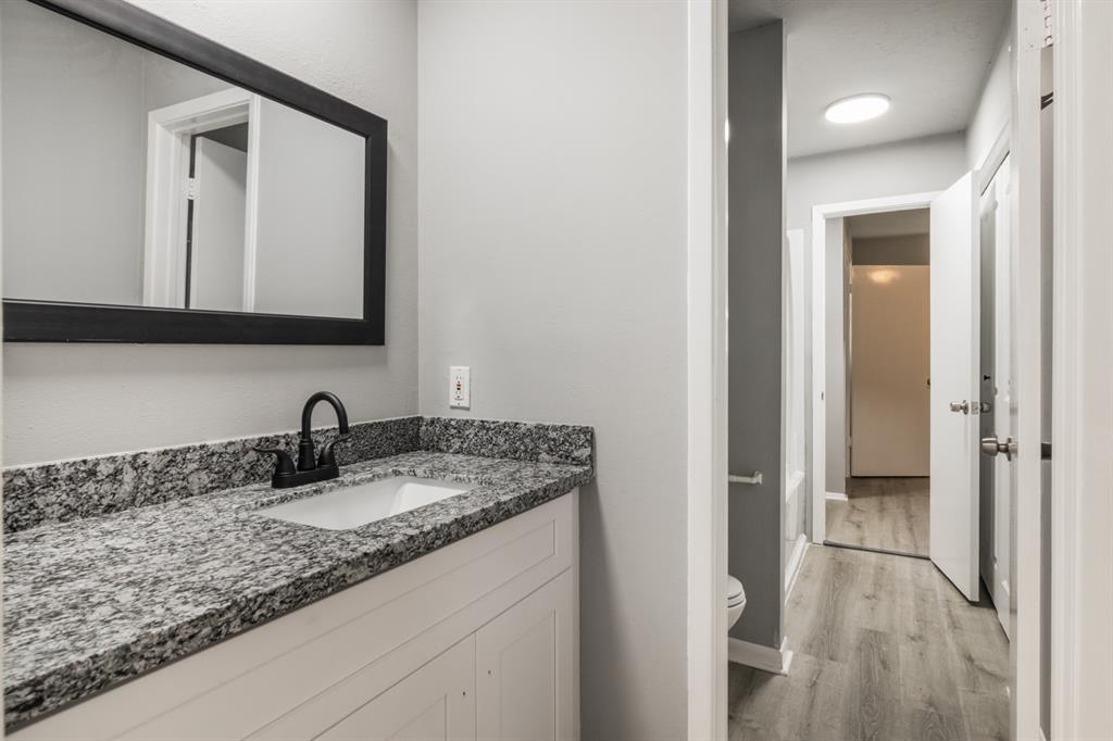 501 Point Clear Drive, Friendswood, Texas image 19
