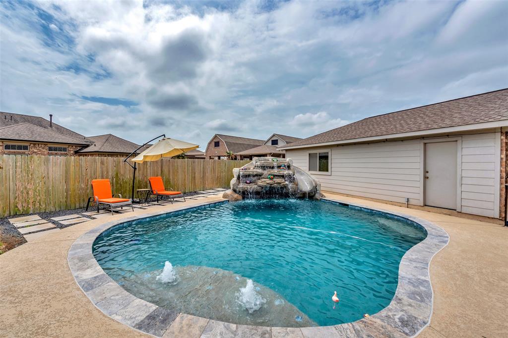 2713 Apache Street, League City, Texas image 3